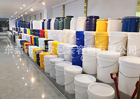 海外AAA黄片吉安容器一楼涂料桶、机油桶展区